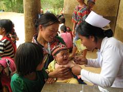 子どもたちを病気から守るため、予防接種を推進しています