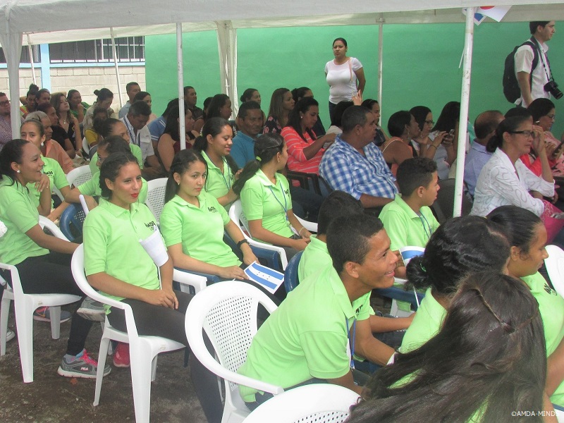 200人以上の関係者や地域住民がピアルームの開所を祝った